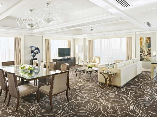 Fairmont Makati image 29